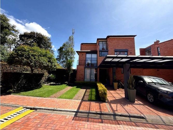 Casa de 4 alcobas en venta en Cr La Luna, Chía, 355 m² · foto 2 de 24