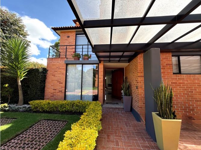 Casa de 4 alcobas en venta en Cr La Luna, Chía, 355 m² · foto 4 de 24