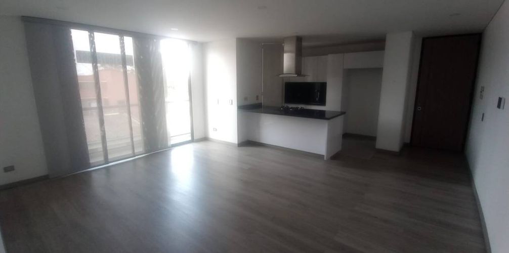 Apartamento en venta en Quinta Paredes, Bogotá, 101 m² · foto 3 de 14