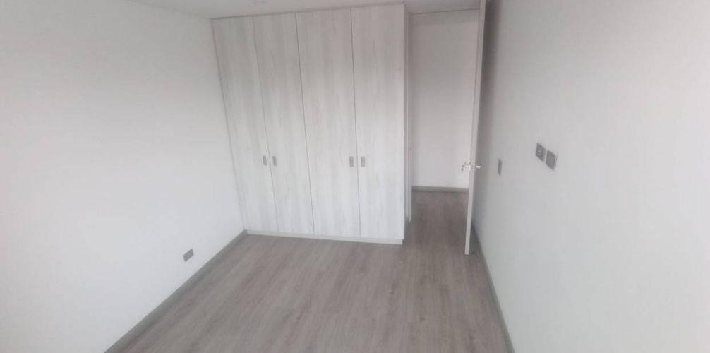 Apartamento en venta en Quinta Paredes, Bogotá, 101 m² · foto 10 de 14