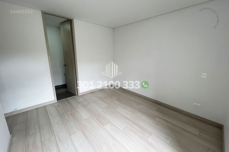 Apartamento de 3 alcobas en arriendo en Loma Del Escobero, Envigado, 89 m² · foto 22 de 24