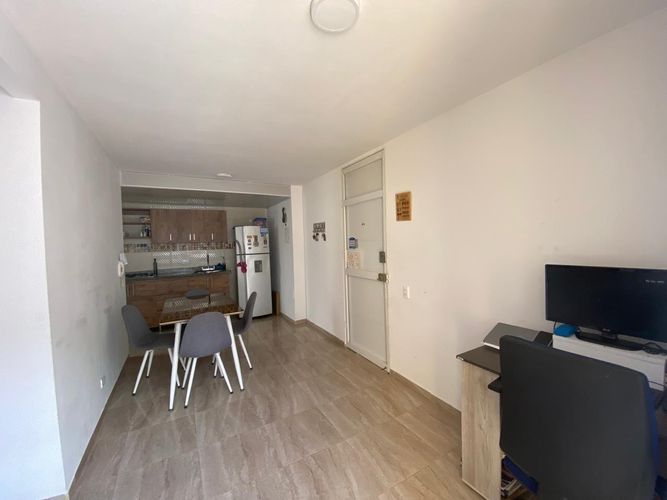 Apartamento de 2 alcobas en venta en El Carmelo, Candelaria, 51 m² · foto 9 de 20