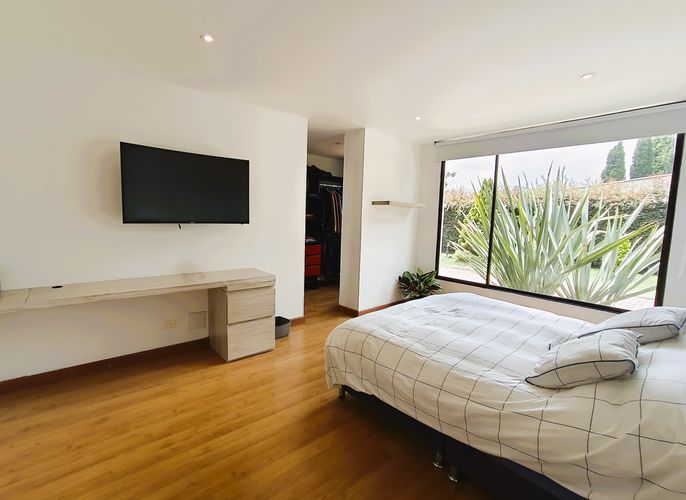 Casa de 4 alcobas en venta en Guaymaral, Bogotá, 312 m² · foto 11 de 24