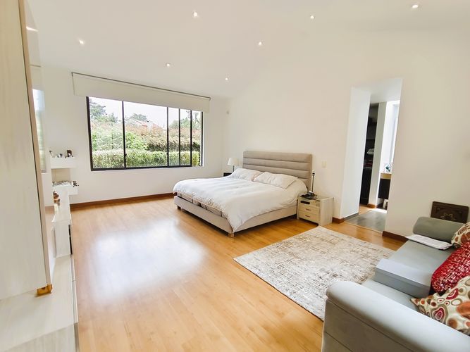Casa de 4 alcobas en venta en Guaymaral, Bogotá, 312 m² · foto 18 de 24
