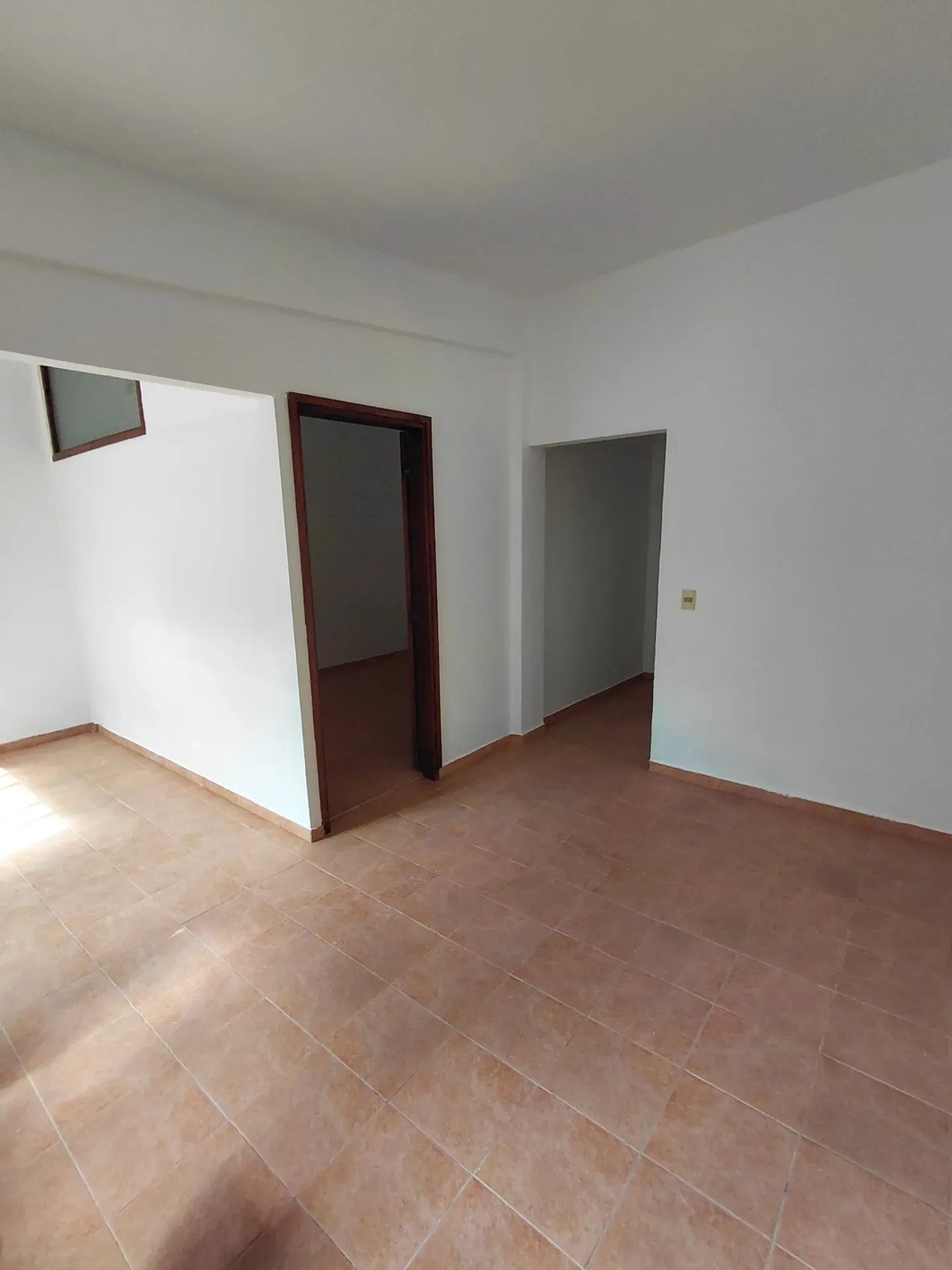 ALQUILER EN LA BLANQUEADA DE 1 DORMITORIO, PLANTA BAJA INTERIOR, GASTOS COMUNES BAJOS · Foto 4