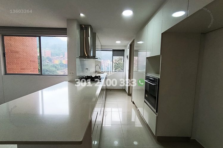Apartamento de 3 alcobas en venta en San Jose, Sabaneta, 138 m² · foto 8 de 24