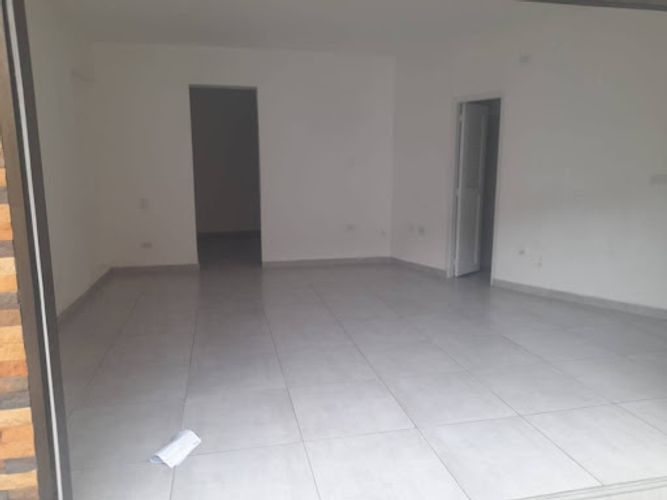 Local en arriendo en Las Margaritas, Itagüí, 30 m² · foto 3 de 8