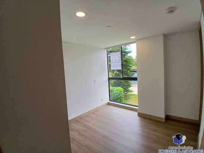 Apartamento de 2 alcobas en venta en Llano Grande, Rionegro, 95 m² · foto 3 de 13