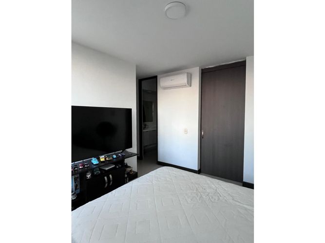 Apartamento en venta en Valle Del Lili, Cali · foto 7 de 14