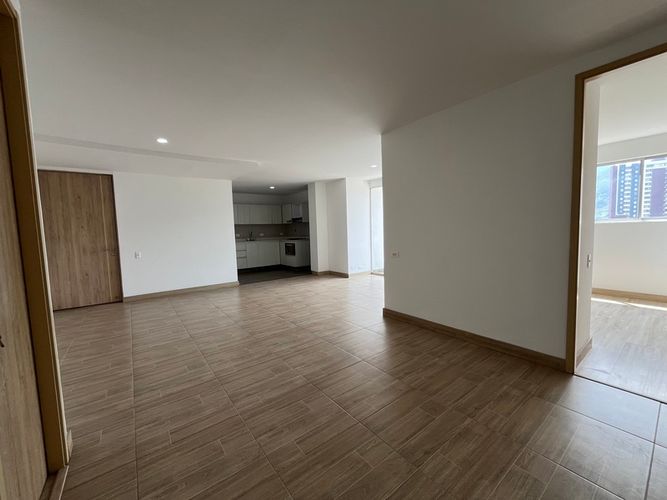 Apartamento de 4 alcobas en arriendo en Aves Maria, Sabaneta, 150 m² · foto 3 de 24
