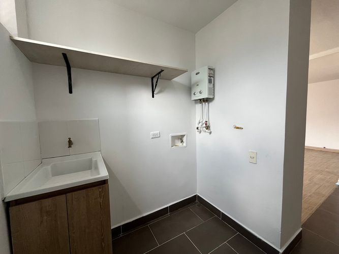 Apartamento de 4 alcobas en arriendo en Aves Maria, Sabaneta, 150 m² · foto 18 de 24