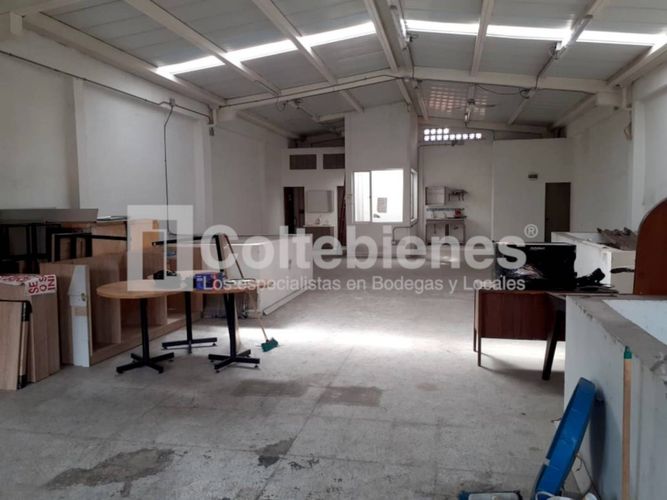 Bodega en arriendo en El Poblado, Medellín, 150 m² · foto 2 de 11