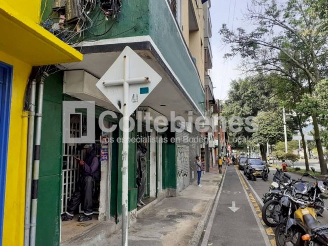 Bodega en arriendo en El Poblado, Medellín, 150 m² · foto 10 de 11