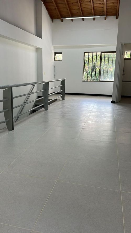 Local en arriendo en Las Lomas, Medellín, 70 m² · foto 7 de 8