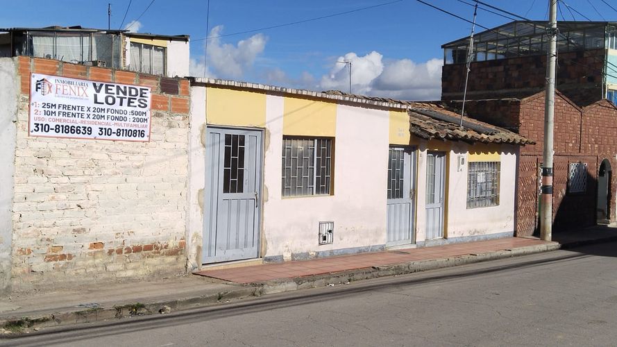 Casa de 3 alcobas en venta en Tunja, Tunja, 200 m² · foto 2 de 2