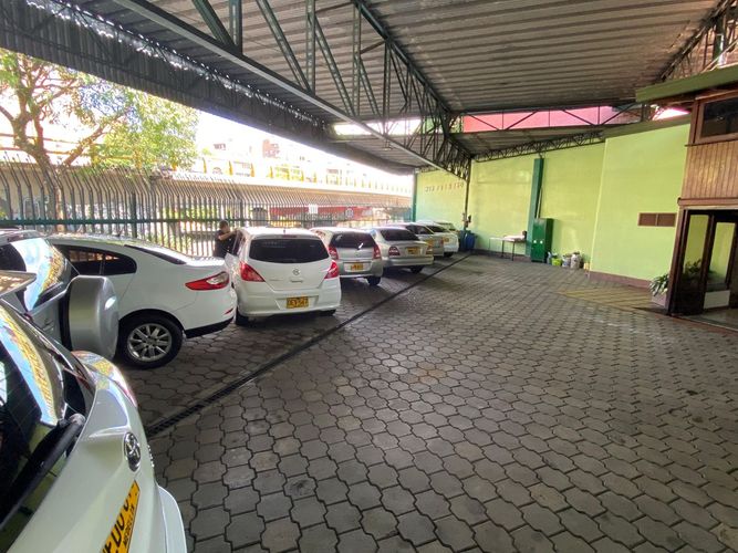 Local en arriendo en Laureles, Medellín, 400 m² · foto 2 de 8
