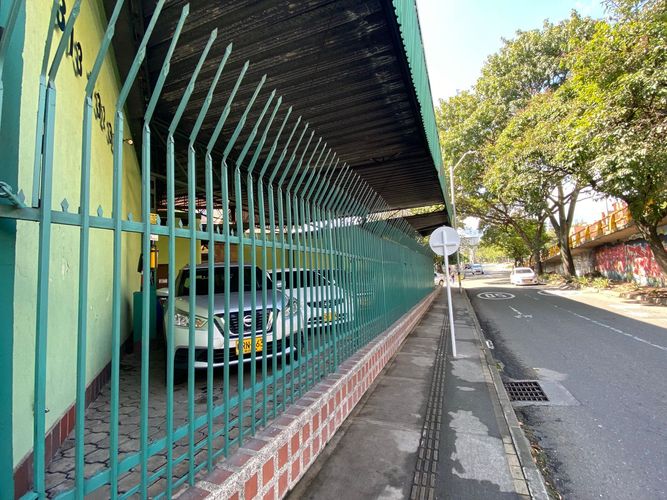 Local en arriendo en Laureles, Medellín, 400 m² · foto 6 de 8