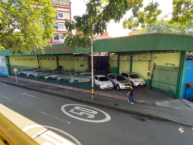 Local en arriendo en Laureles, Medellín, 400 m² · foto 7 de 8