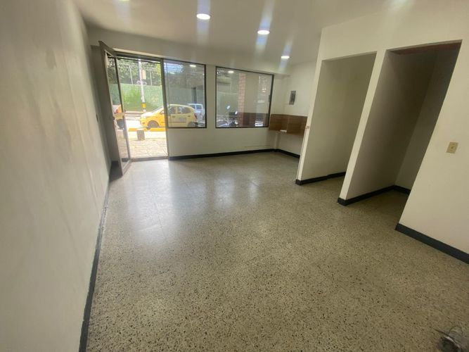 Local en arriendo en Suramericana, Medellín, 40 m² · foto 2 de 11