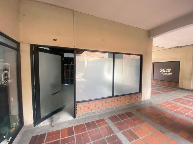 Local en arriendo en Suramericana, Medellín, 40 m² · foto 2 de 9