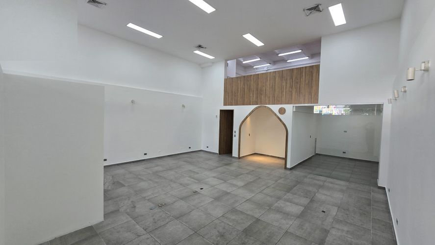 Local en arriendo en Colombia, Medellín, 135 m² · foto 3 de 21