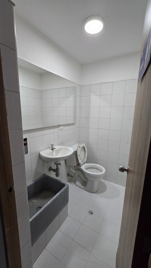 Local en arriendo en Colombia, Medellín, 135 m² · foto 19 de 21