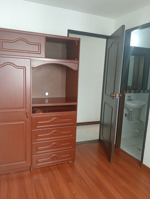 Apartamento de 4 alcobas en arriendo en Santa Barbara, Bogotá, 87 m² · foto 9 de 15