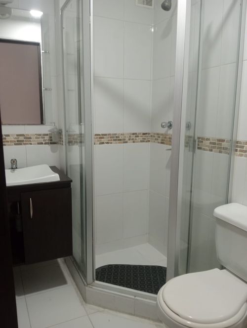 Apartamento de 4 alcobas en arriendo en Santa Barbara, Bogotá, 87 m² · foto 13 de 15