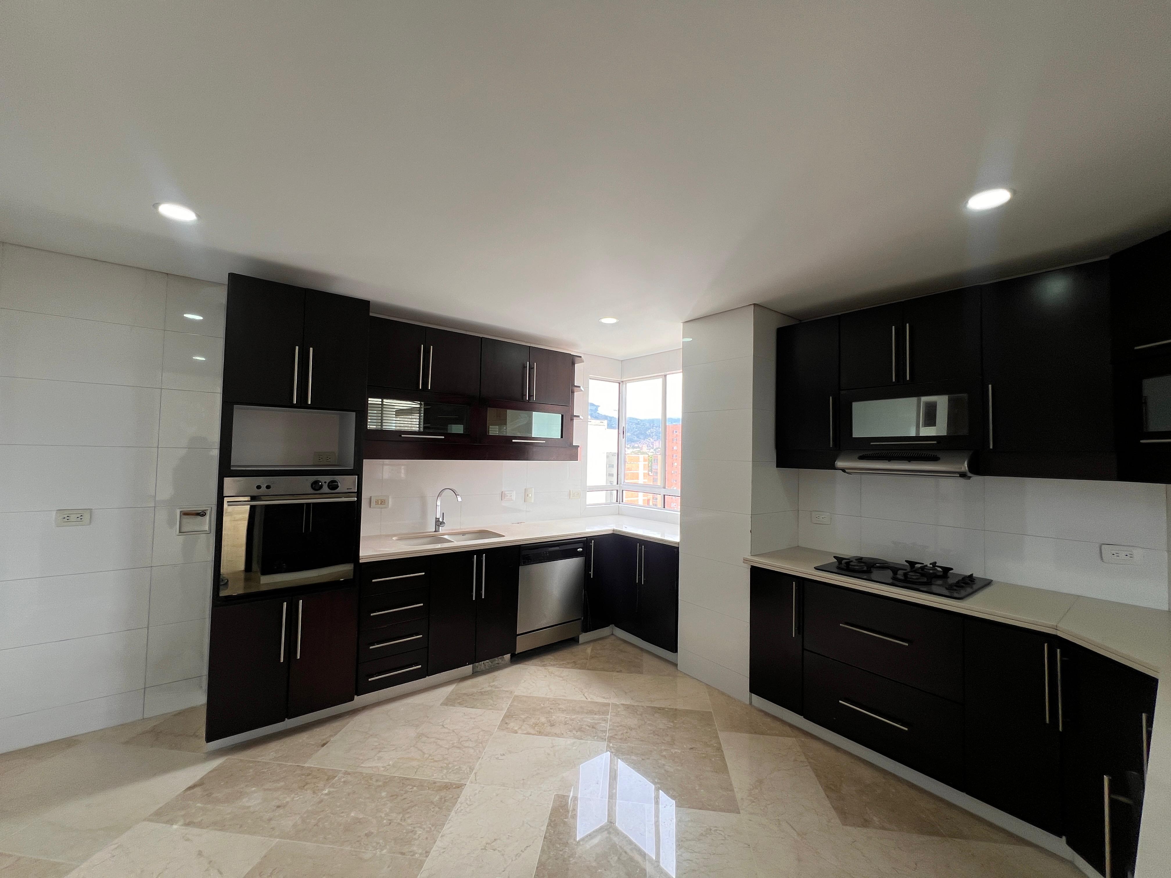 Apartamento en arriendo en Laureles, Medellín · foto 19 de 20