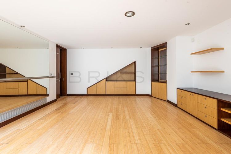 Casa de 4 alcobas en venta en Santa Barbara, Bogotá, 591 m² · foto 14 de 24