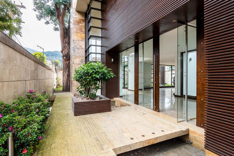 Casa de 4 alcobas en venta en Santa Barbara, Bogotá, 591 m² · foto 17 de 24