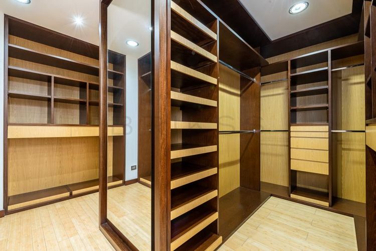 Casa de 4 alcobas en venta en Santa Barbara, Bogotá, 591 m² · foto 24 de 24