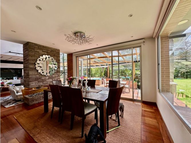 Casa de 4 alcobas en venta en Guaymaral, Bogotá, 400 m² · foto 2 de 24