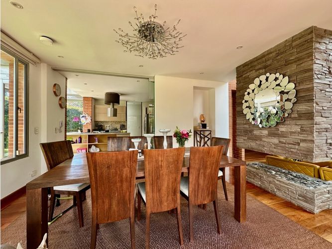 Casa de 4 alcobas en venta en Guaymaral, Bogotá, 400 m² · foto 4 de 24
