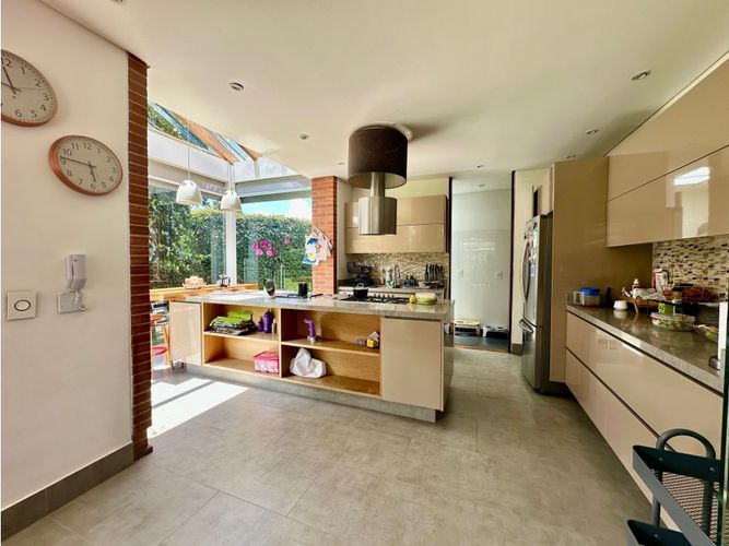 Casa de 4 alcobas en venta en Guaymaral, Bogotá, 400 m² · foto 11 de 24