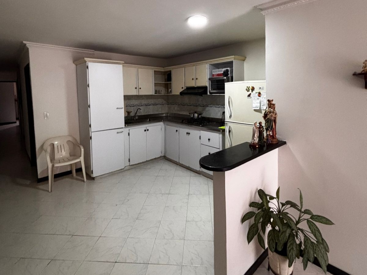 Apartamento en venta en Loma Del Escobero, Envigado · foto 6 de 23