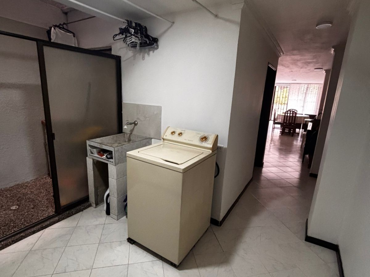 Apartamento en venta en Loma Del Escobero, Envigado · foto 11 de 23