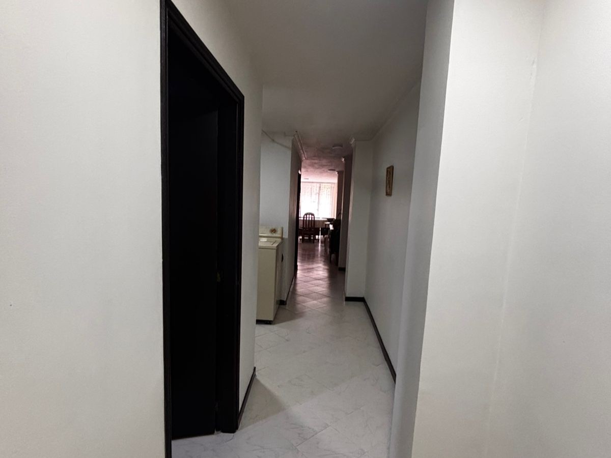 Apartamento en venta en Loma Del Escobero, Envigado · foto 14 de 23