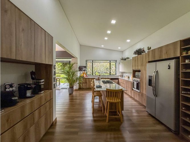 Casa de 4 alcobas en venta en El Tablazo, Rionegro, 330 m² · foto 6 de 21