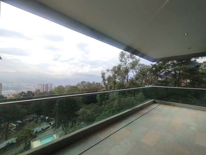 Apartamento de 3 alcobas en arriendo en El Poblado, Medellín, 180 m² · foto 9 de 20
