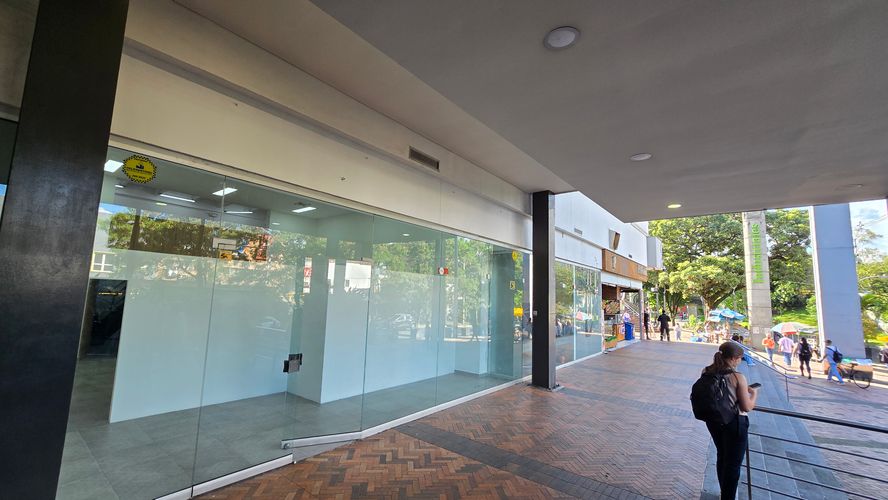 Local en arriendo en Perpetuo Socorro, Medellín, 135 m² · foto 17 de 20