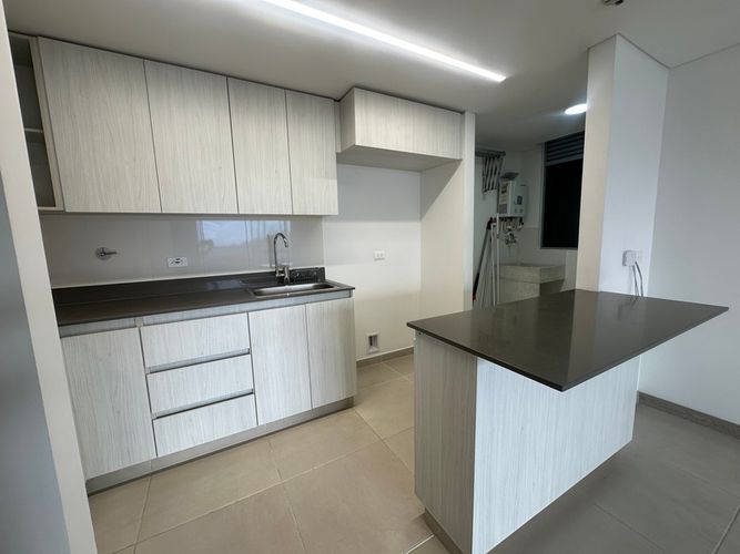 Apartamento de 3 alcobas en arriendo en Camino Verde, Envigado, 80 m² · foto 3 de 20