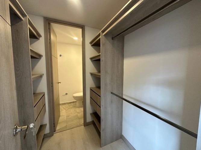 Apartamento de 3 alcobas en arriendo en Camino Verde, Envigado, 80 m² · foto 12 de 20