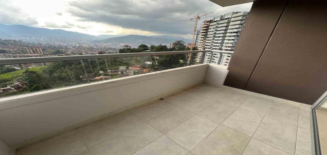 Apartamento de 3 alcobas en arriendo en Camino Verde, Envigado, 80 m² · foto 18 de 20