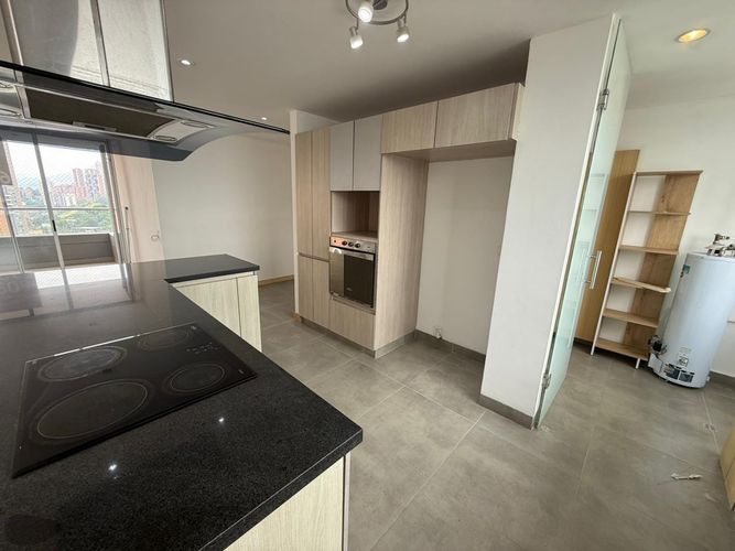 Apartamento en venta en Castropol, Medellín · foto 14 de 22