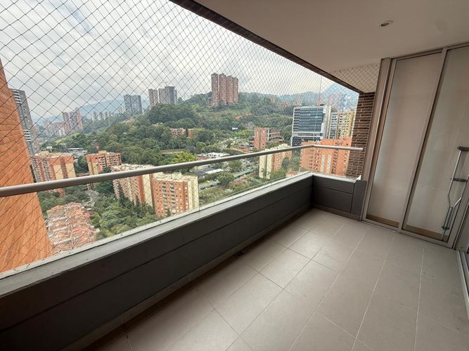 Apartamento en venta en Castropol, Medellín · foto 11 de 22