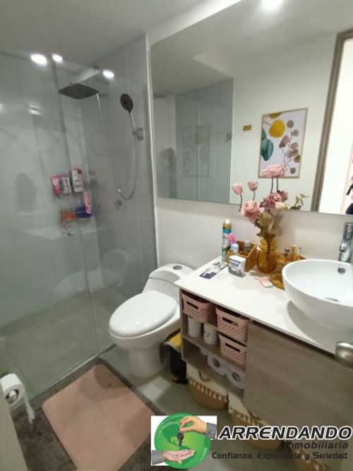 Apartamento de 3 alcobas en venta en Las Lomitas, Sabaneta, 74 m² · foto 12 de 23