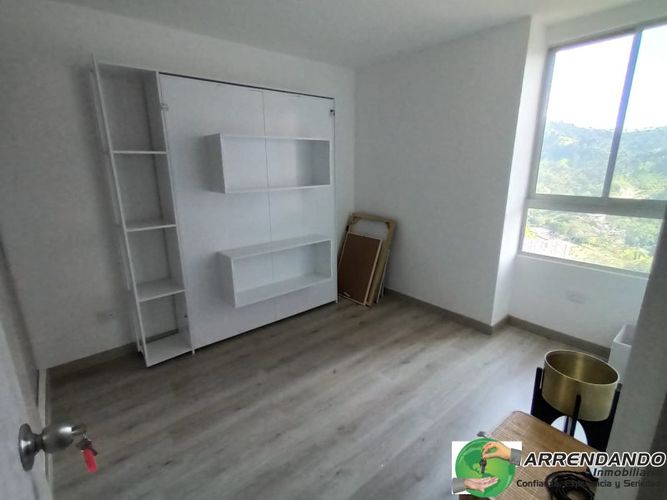 Apartamento de 3 alcobas en venta en Las Lomitas, Sabaneta, 74 m² · foto 16 de 23