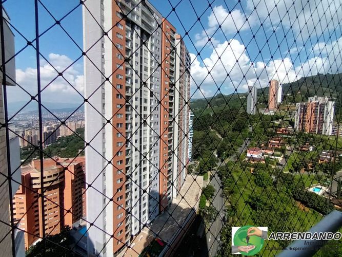 Apartamento de 3 alcobas en venta en Las Lomitas, Sabaneta, 74 m² · foto 19 de 23