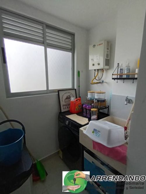 Apartamento de 3 alcobas en venta en Las Lomitas, Sabaneta, 74 m² · foto 20 de 23